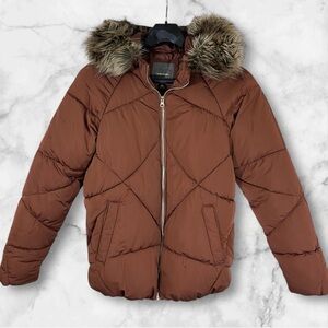 Maurices Women’s Carmel Puffer Jacket. Removable Faux Fur. Size Medium.